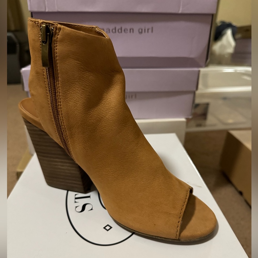 Steve Madden shoe